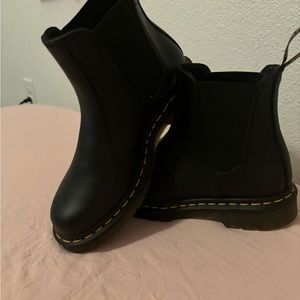 Dr.Martens Women’s Chelsea Boots Size 7